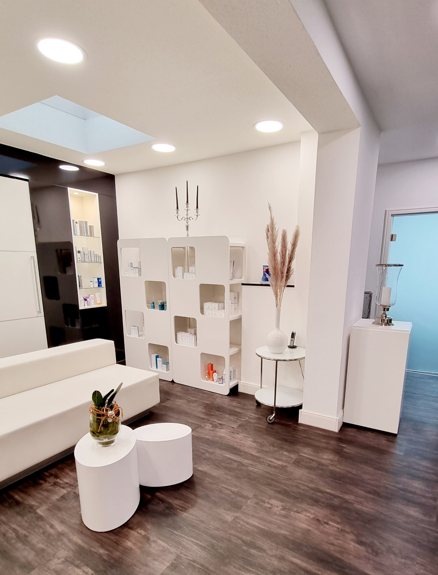 Eingangsbereich der Beauty Lounge Kosmetik Gottwald in Pforzheim